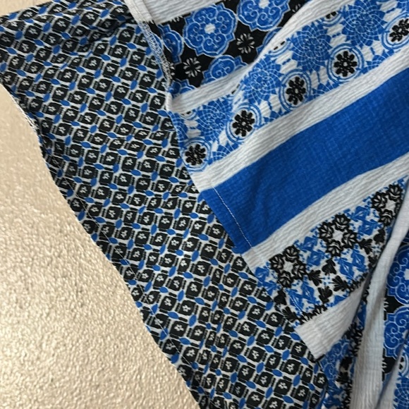Women’s Cato Peasant Top with Flutter Sleeve, Blue/White, 18/20 2X - Picture 4 of 6